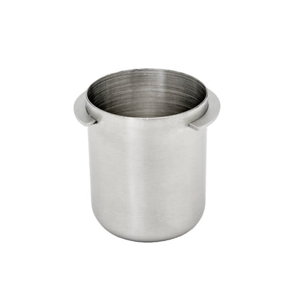 Rhino Dosing Cup Short in Seitenansicht mit seitlichen Auflagen